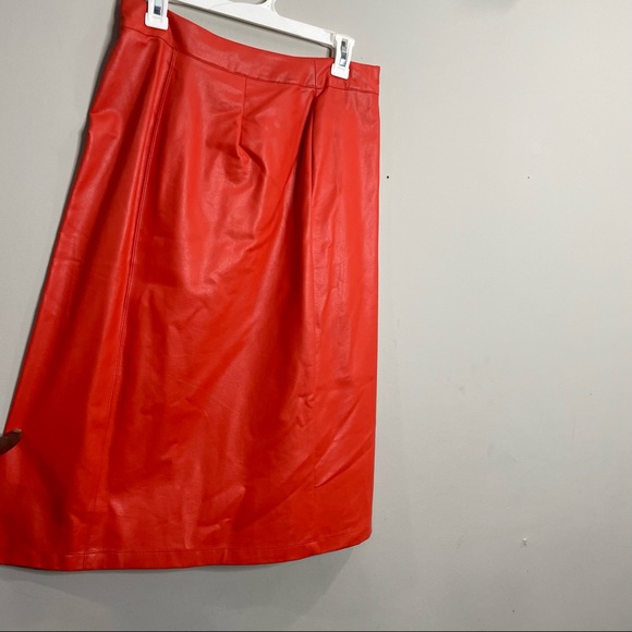 Stylish Orange Faux leather skirt - Picture 5 of 6